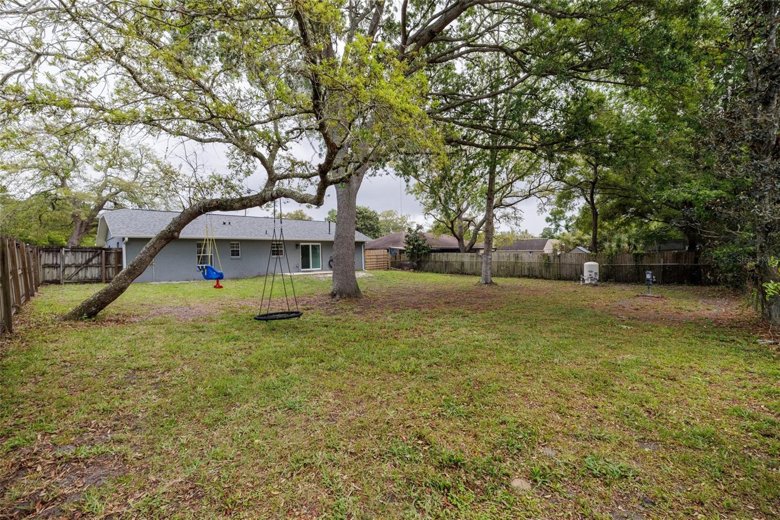 Listing photo id 19 for 340 Park Avenue