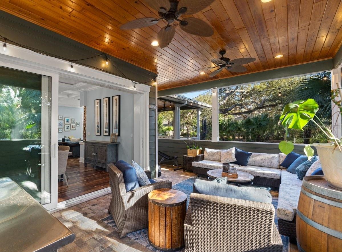 Image 17 of 64 For 122 Beach Street