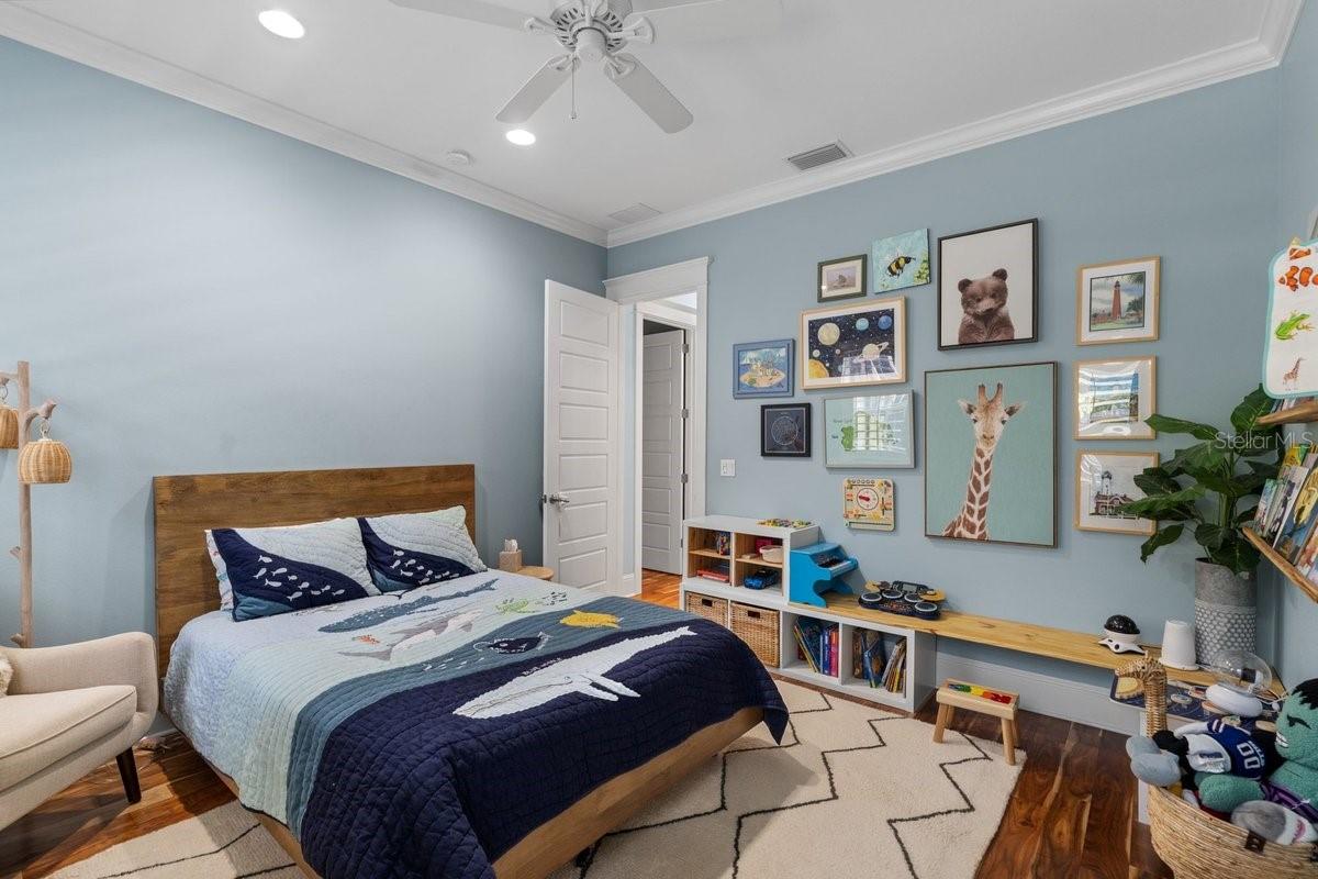 Image 30 of 64 For 122 Beach Street