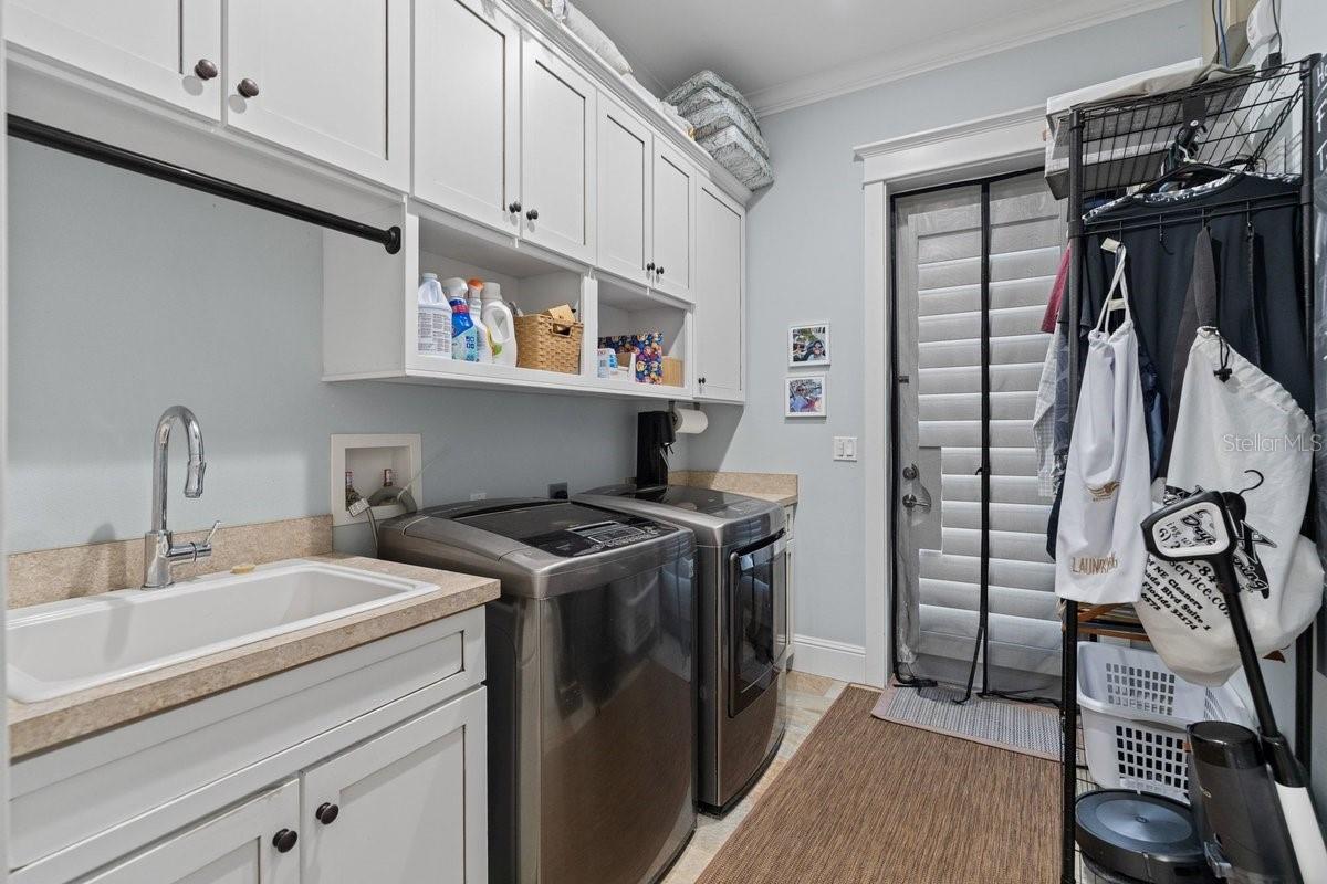 Image 33 of 64 For 122 Beach Street