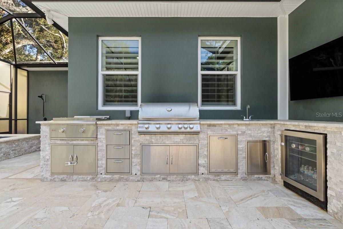 Image 47 of 64 For 122 Beach Street