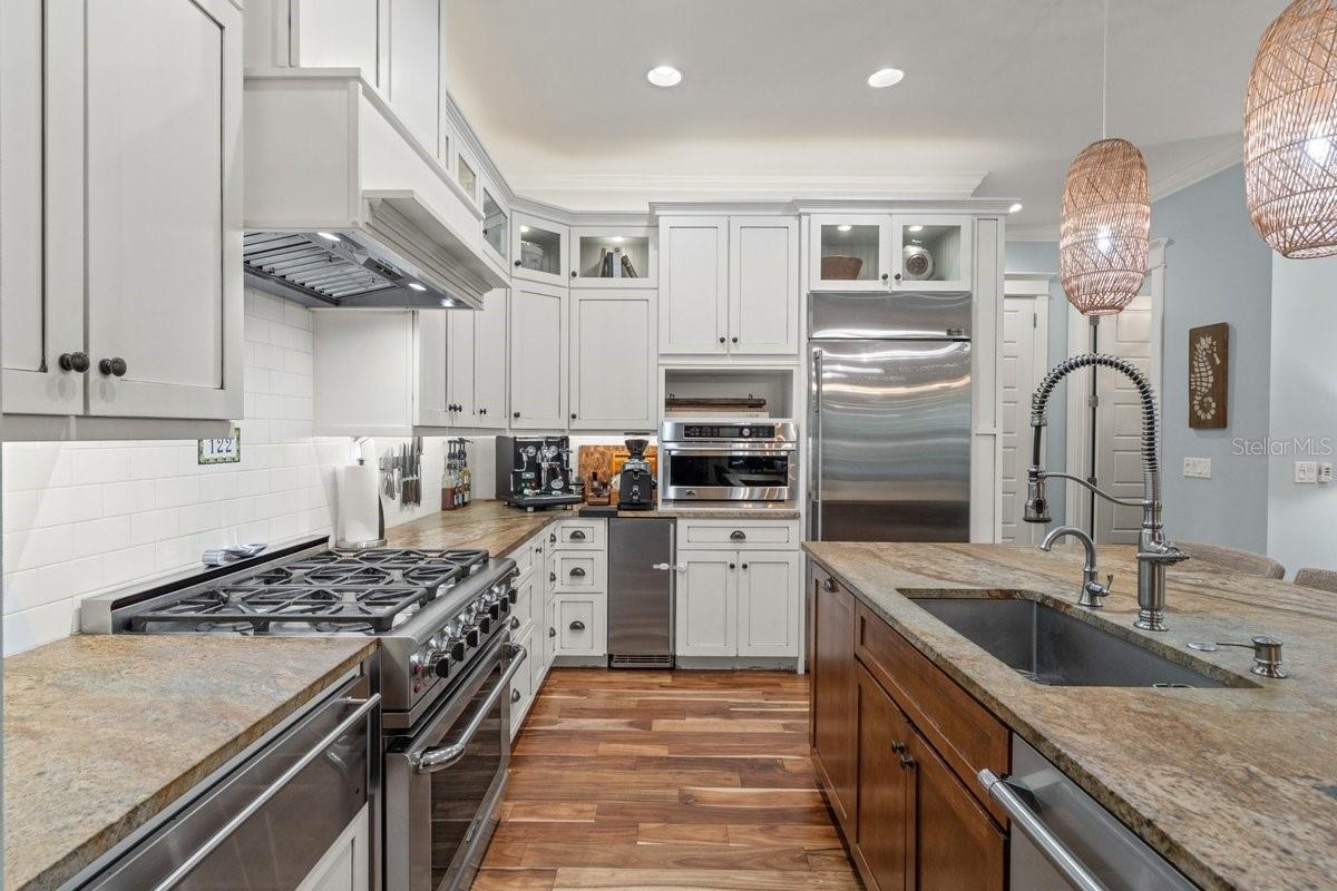 Image 8 of 64 For 122 Beach Street