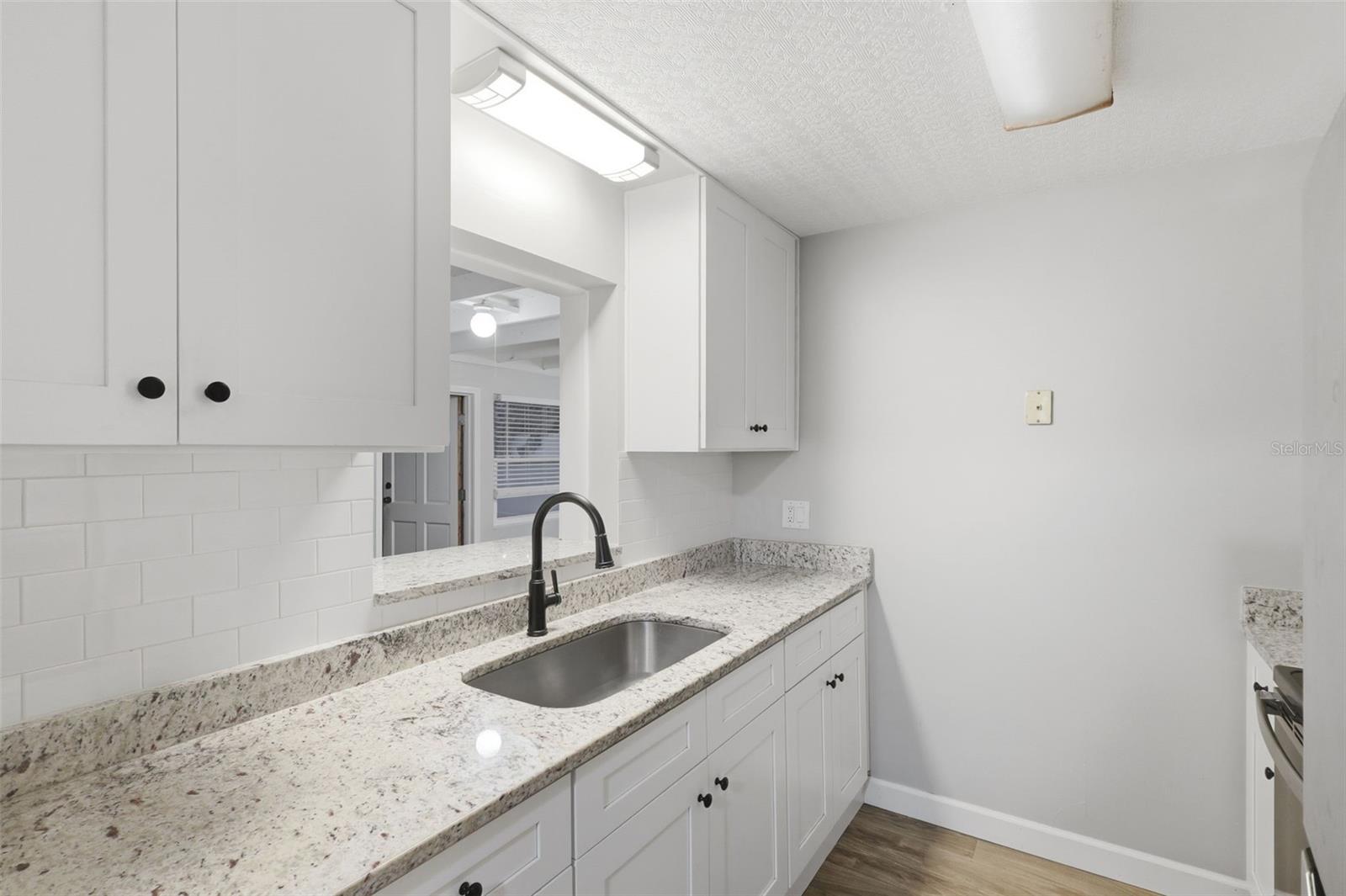 Image 12 of 34 For 274 Williams Avenue