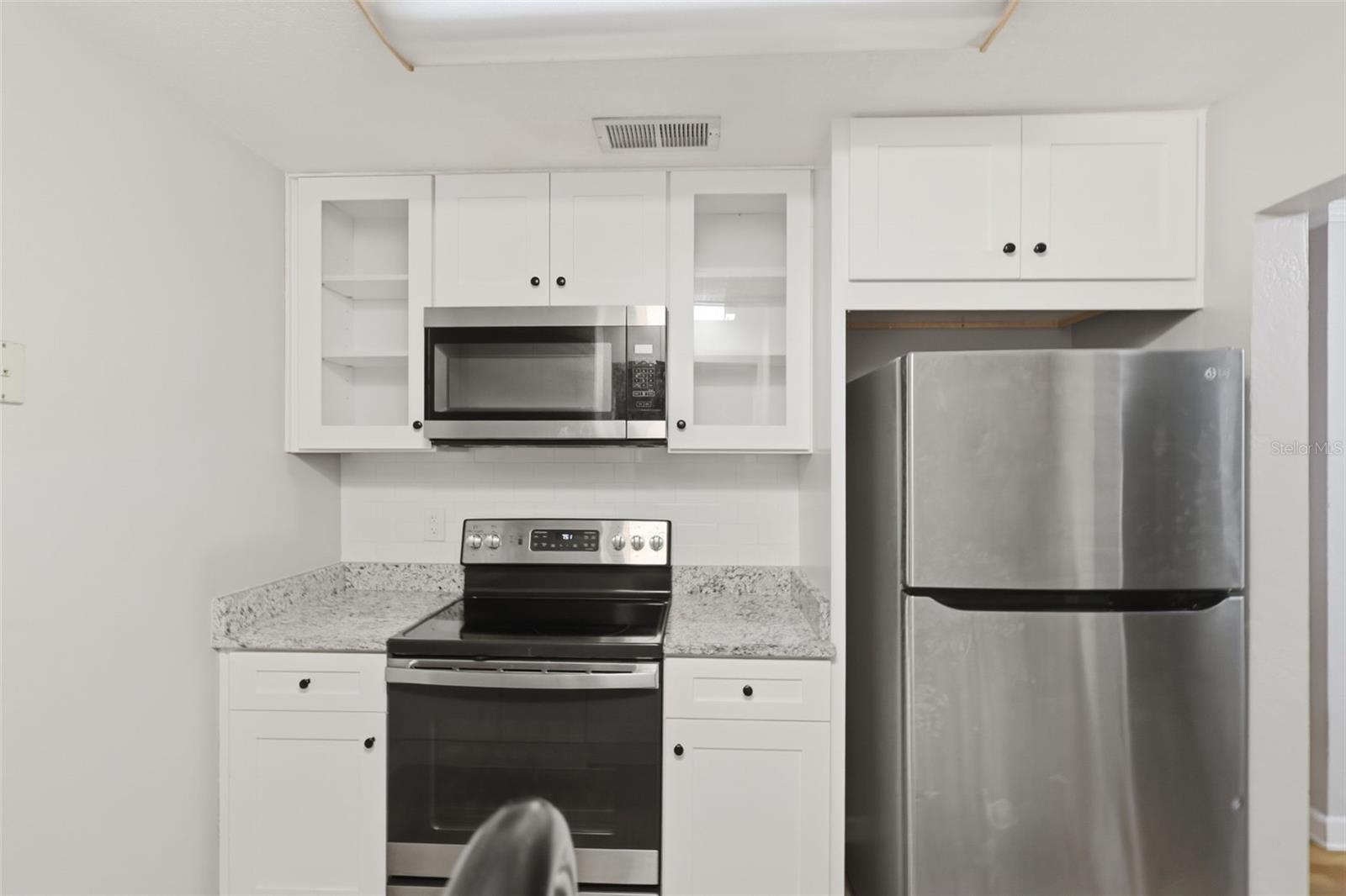 Image 13 of 34 For 274 Williams Avenue