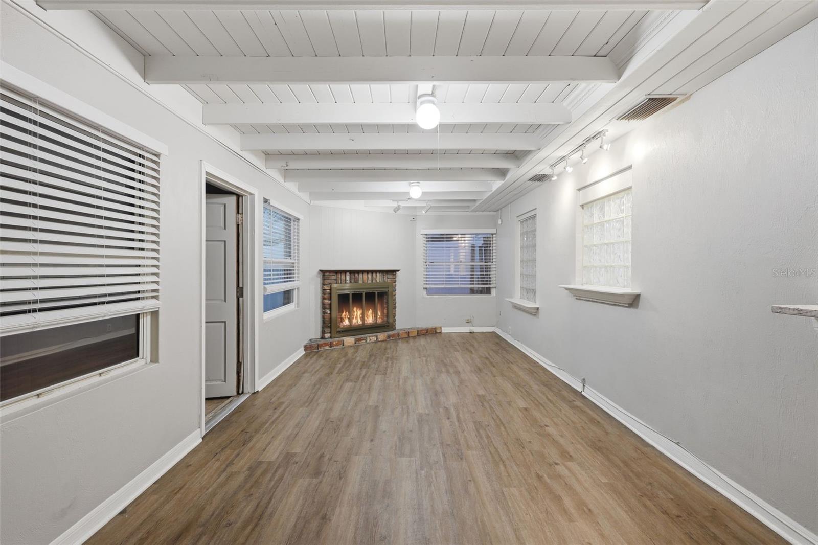 Image 26 of 34 For 274 Williams Avenue