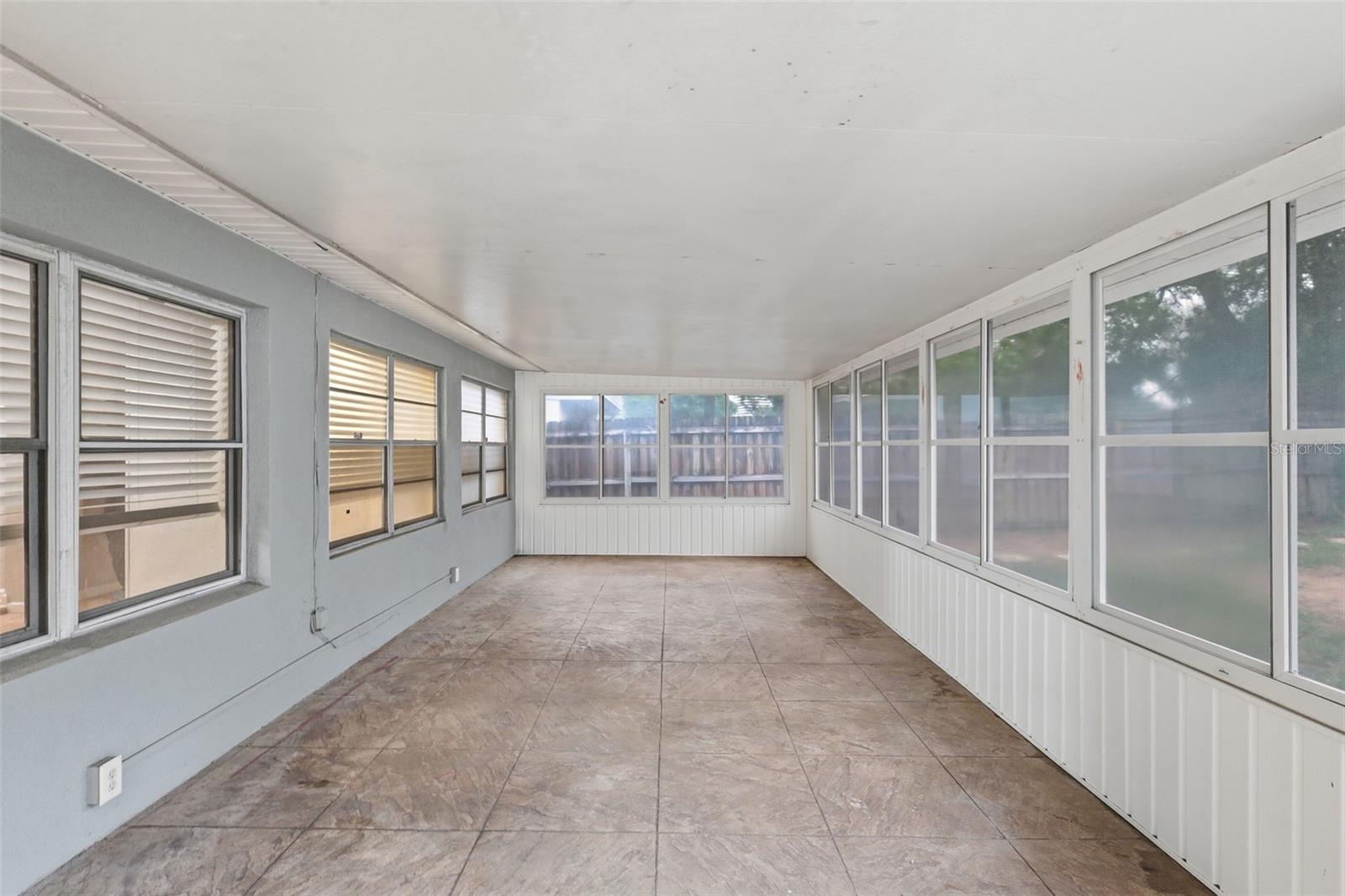 Image 28 of 34 For 274 Williams Avenue