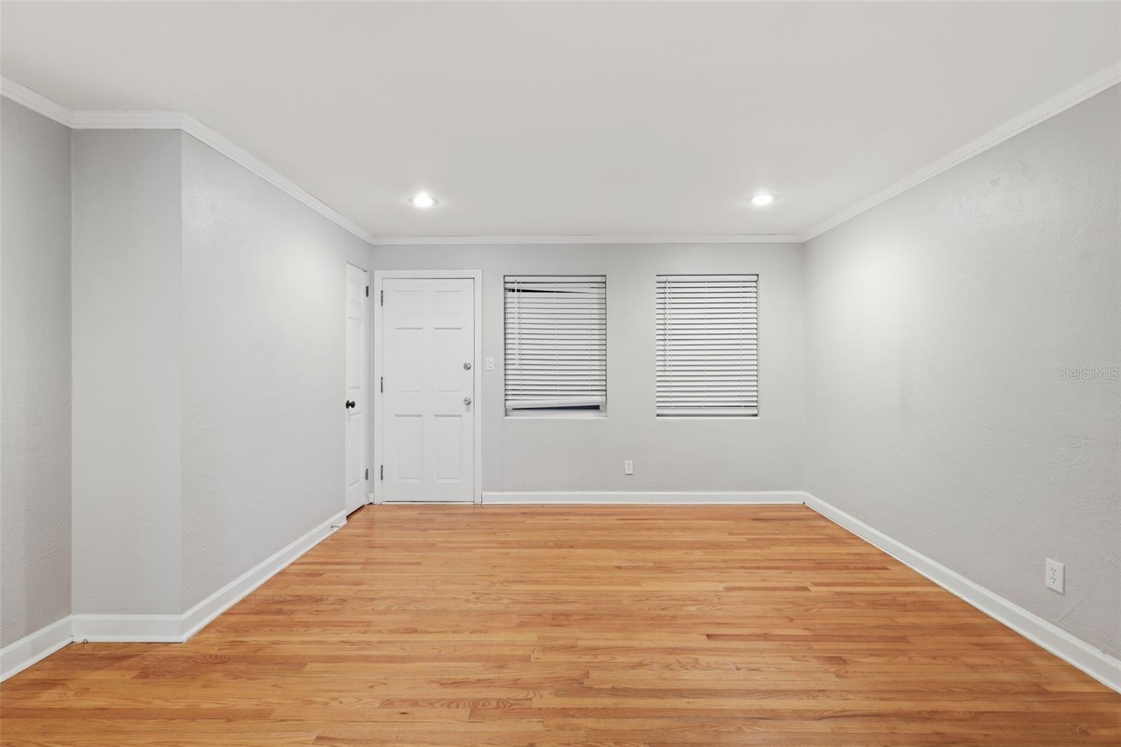 Image 9 of 34 For 274 Williams Avenue