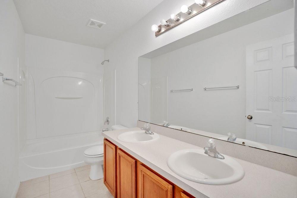 Image 12 of 17 For 161 Walnut Crest Run