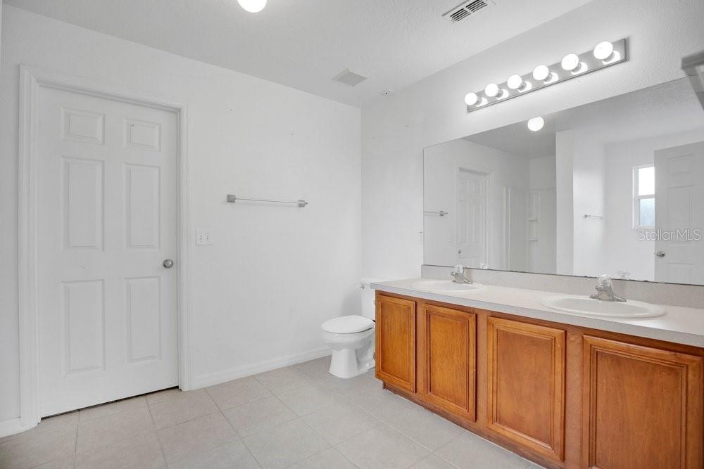 Image 8 of 17 For 161 Walnut Crest Run