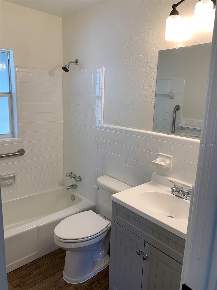 Image 7 of 14 For 127 Kentucky Avenue