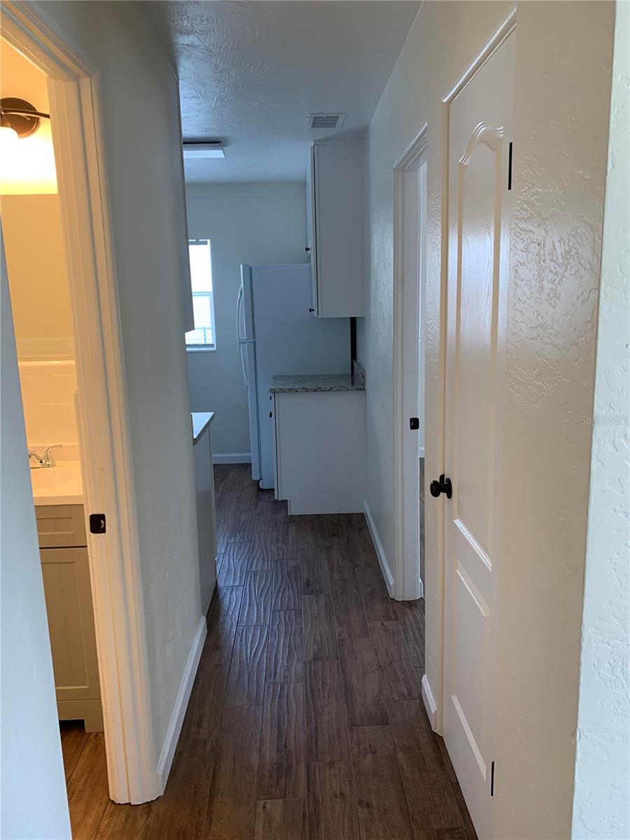 Image 8 of 14 For 127 Kentucky Avenue