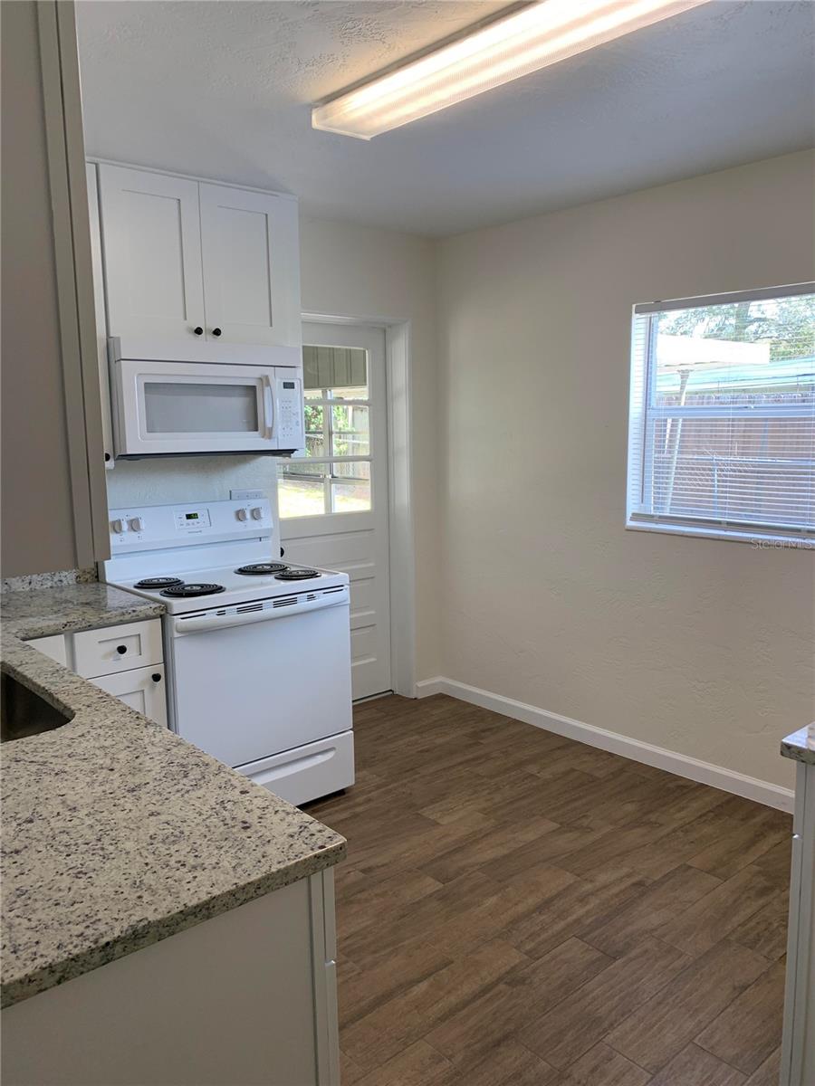 Image 9 of 14 For 127 Kentucky Avenue