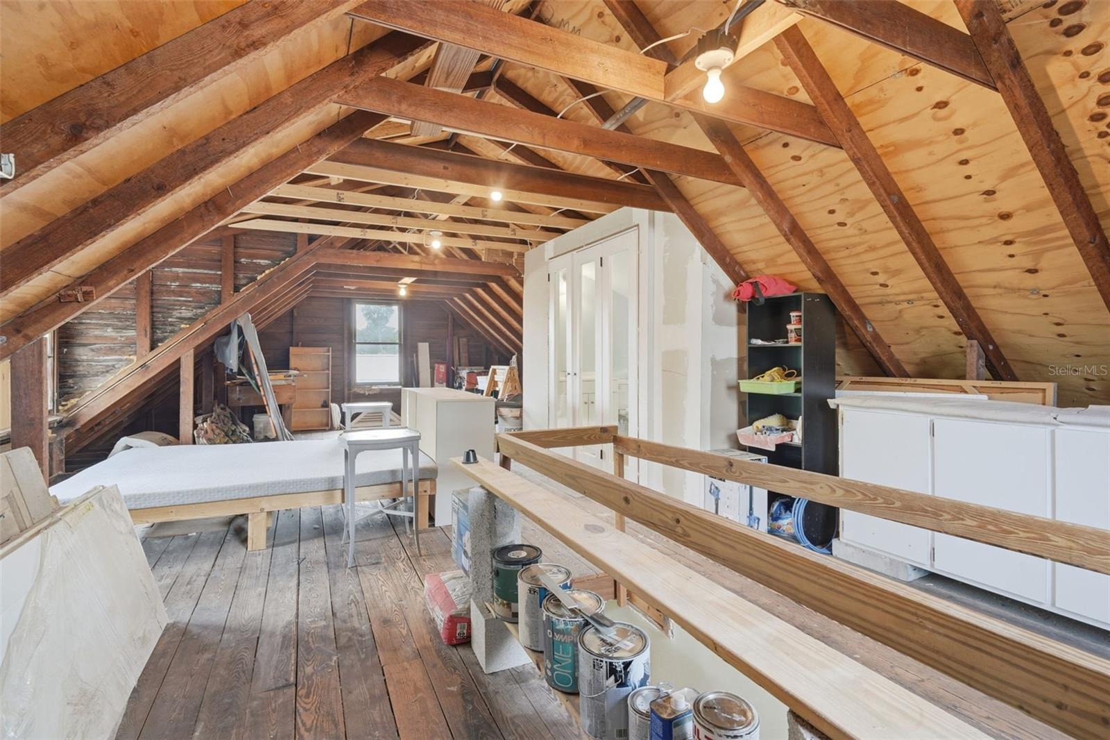 Image 30 of 44 For 318 Colonial Court