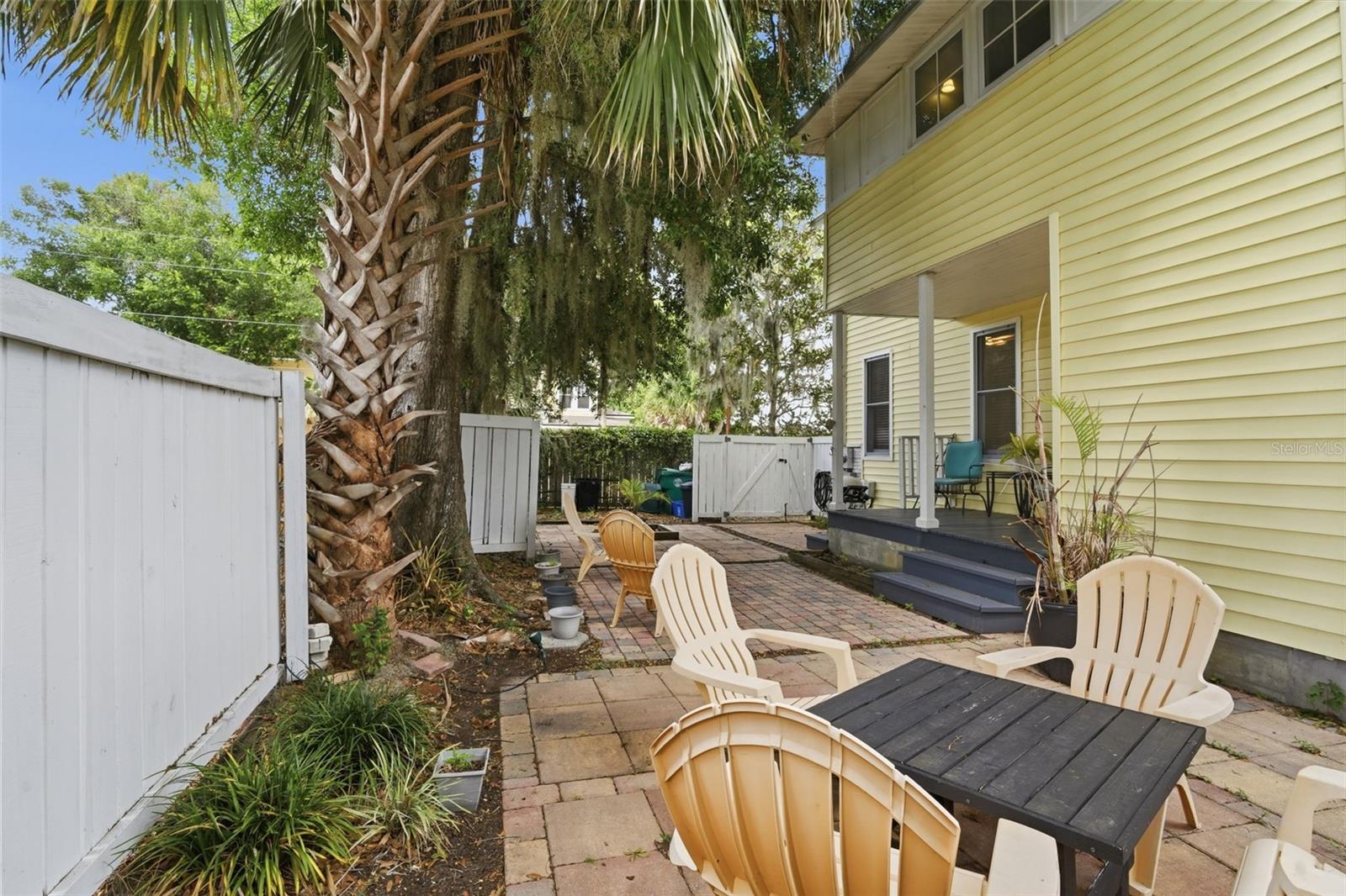 Image 33 of 44 For 318 Colonial Court