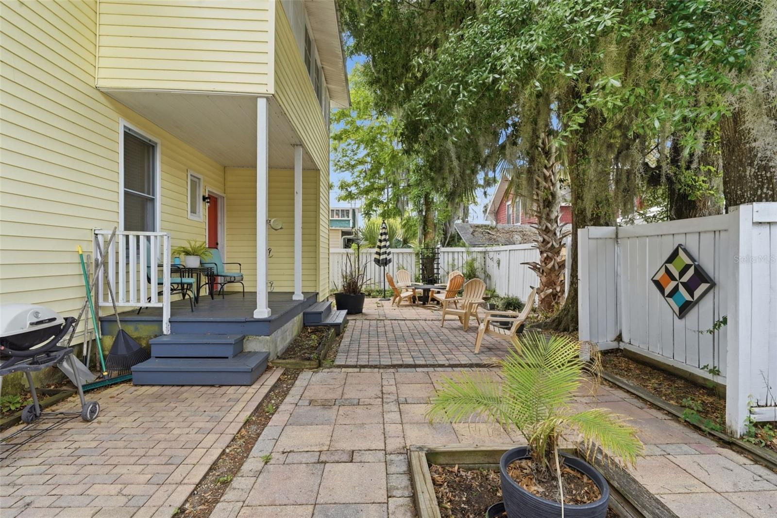 Image 34 of 44 For 318 Colonial Court