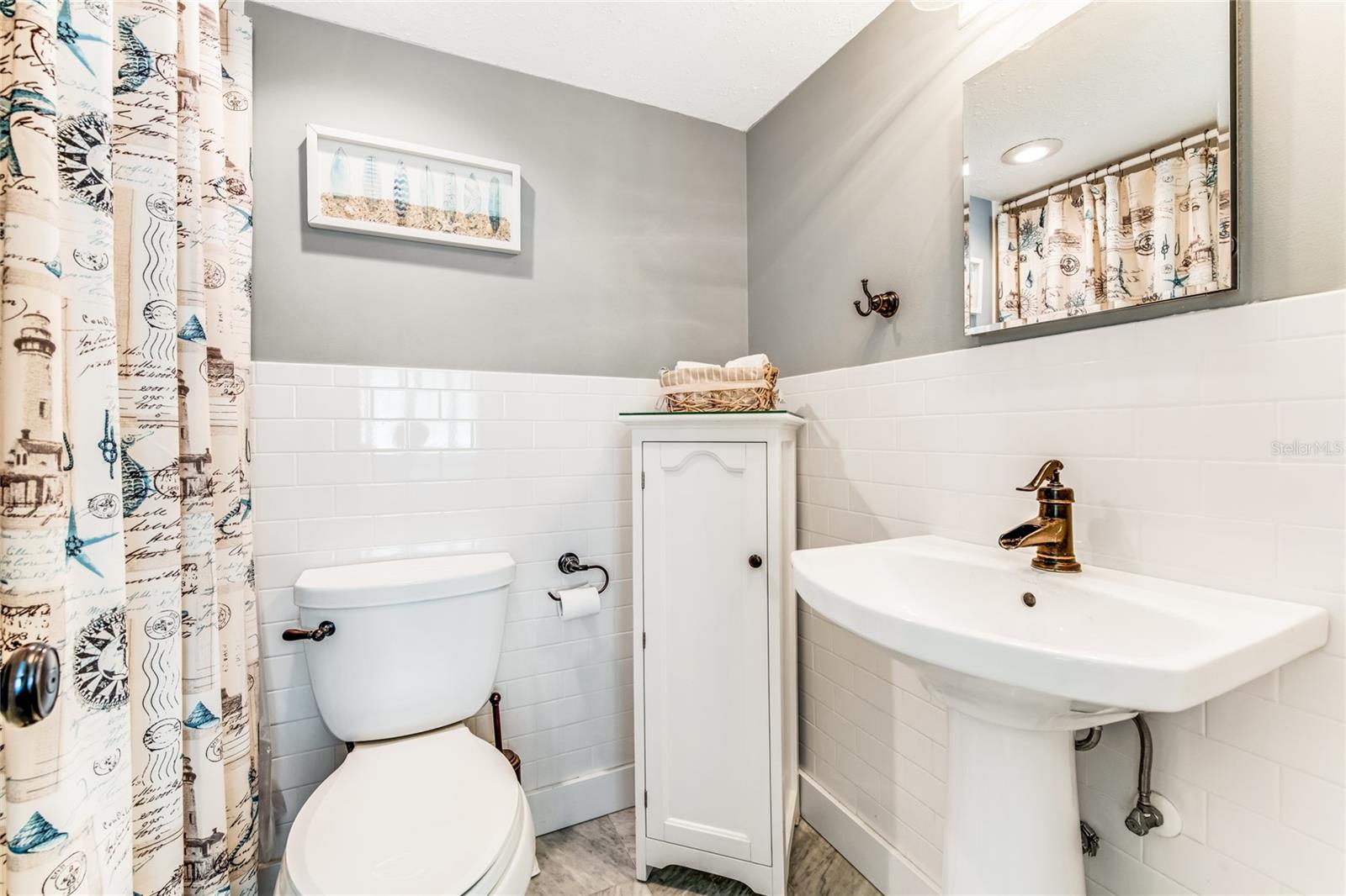 Image 10 of 26 For 935 Ocean Shore Boulevard 303