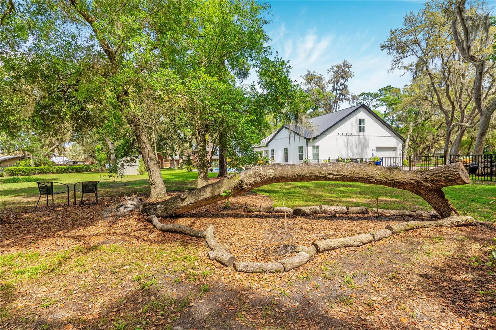 Image 13 of 66 For 805 Bay Tree Circle