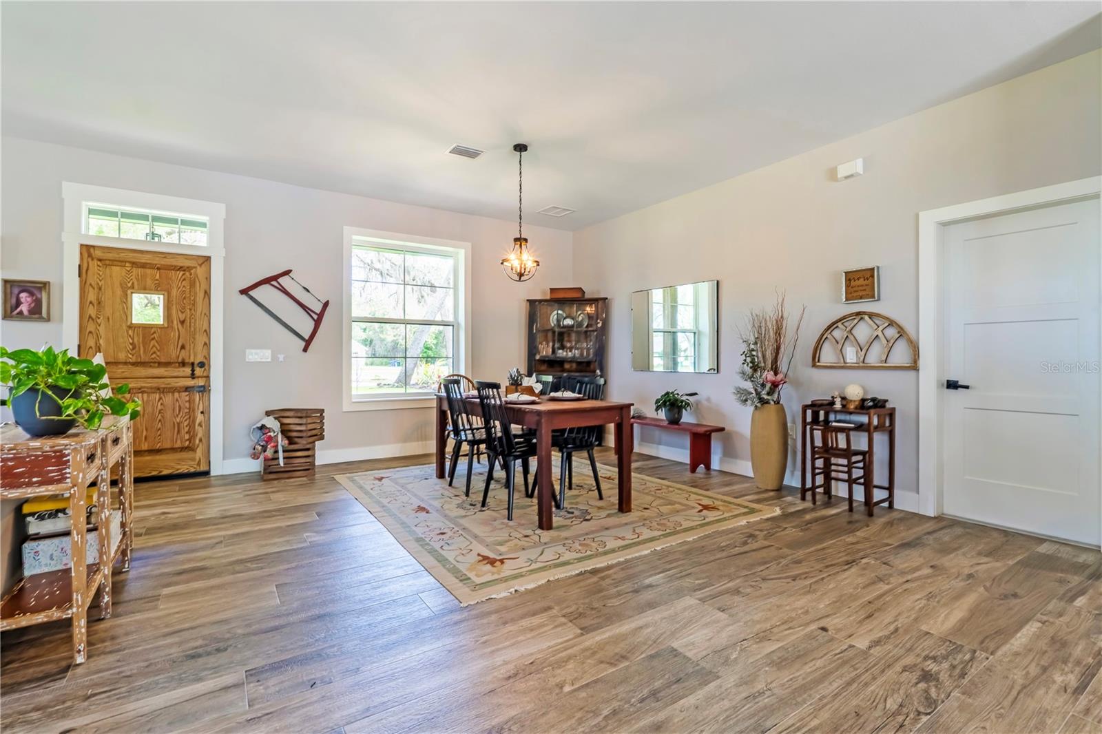 Image 15 of 66 For 805 Bay Tree Circle