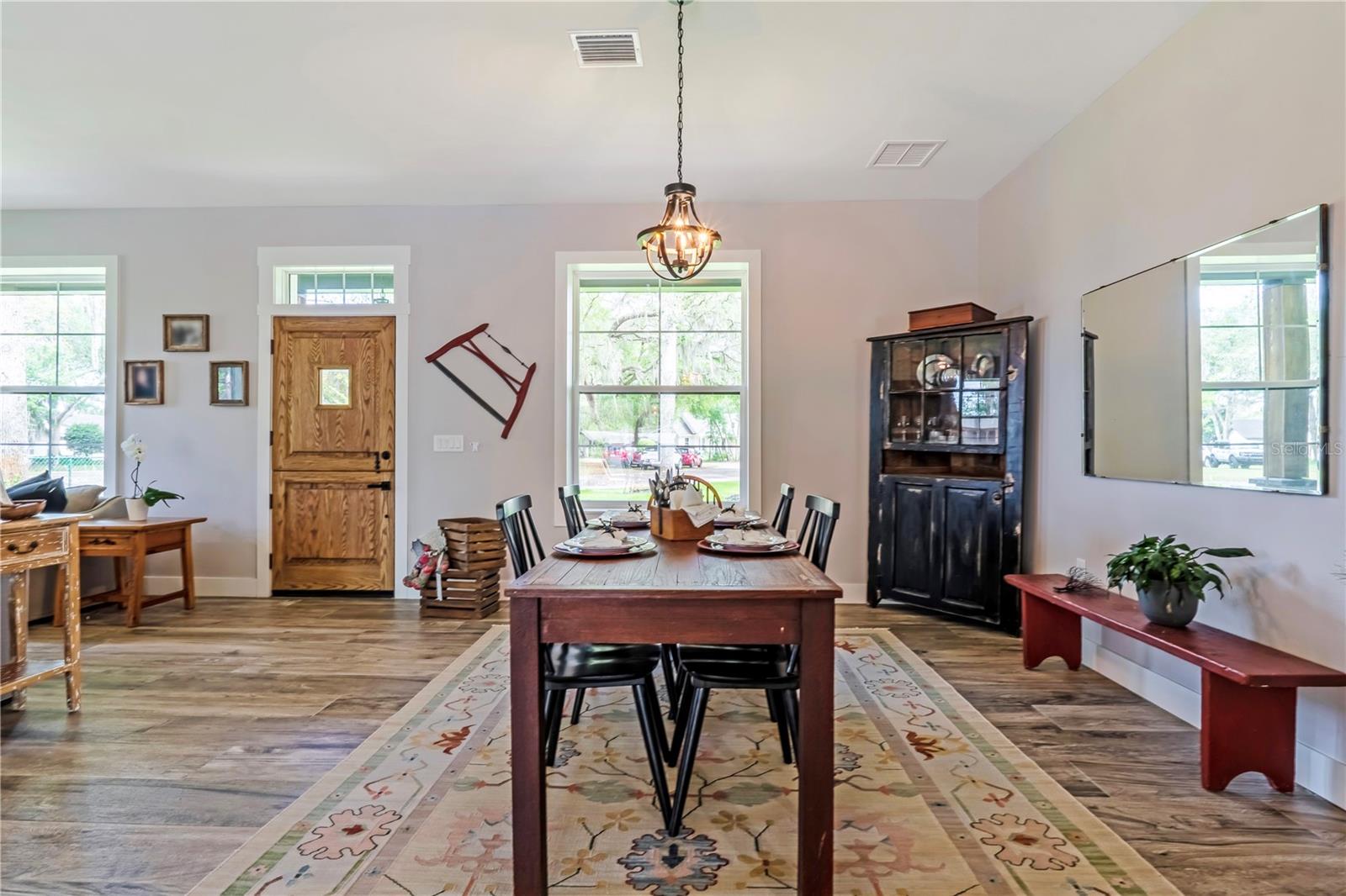 Image 17 of 66 For 805 Bay Tree Circle