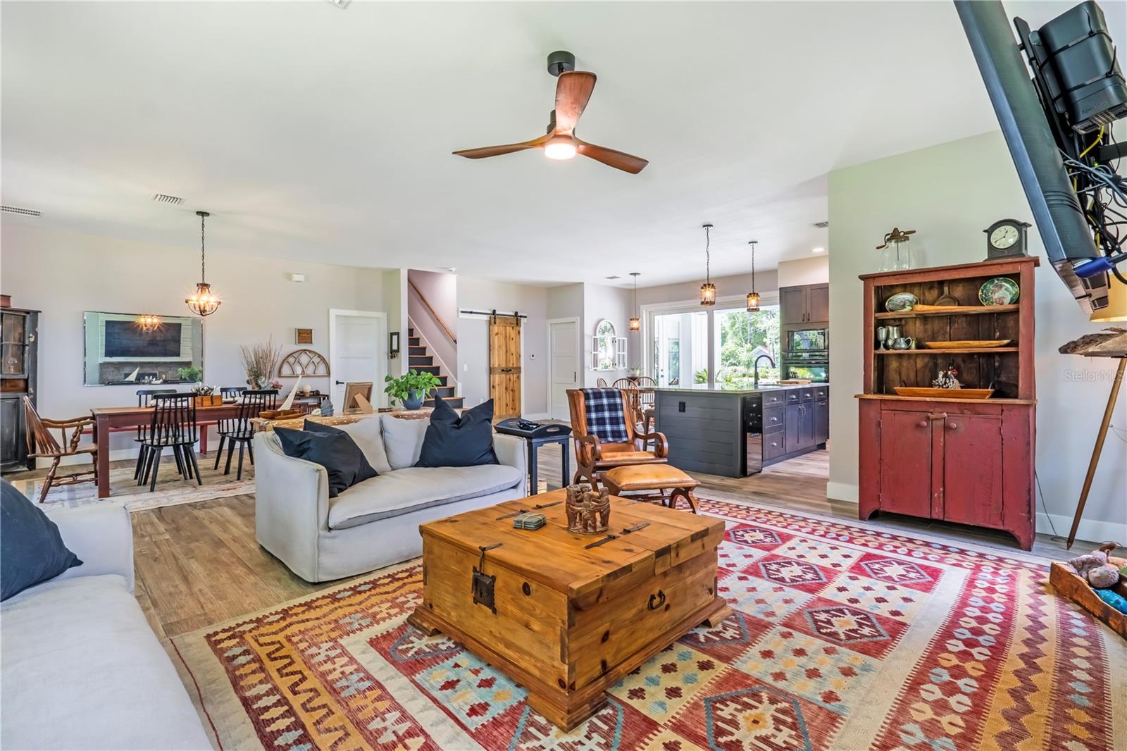 Image 18 of 66 For 805 Bay Tree Circle