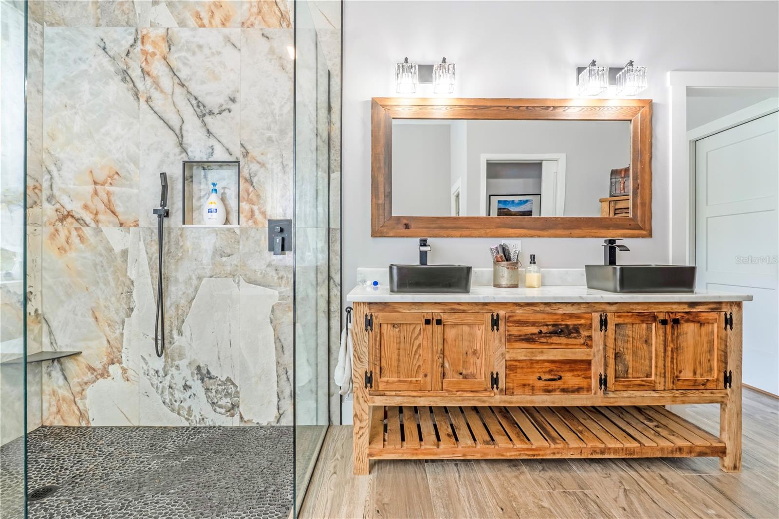 Image 36 of 66 For 805 Bay Tree Circle