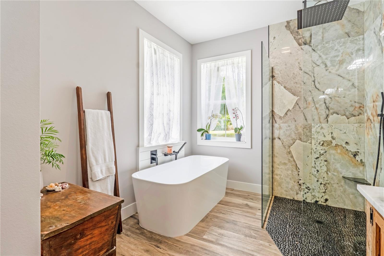 Image 38 of 66 For 805 Bay Tree Circle