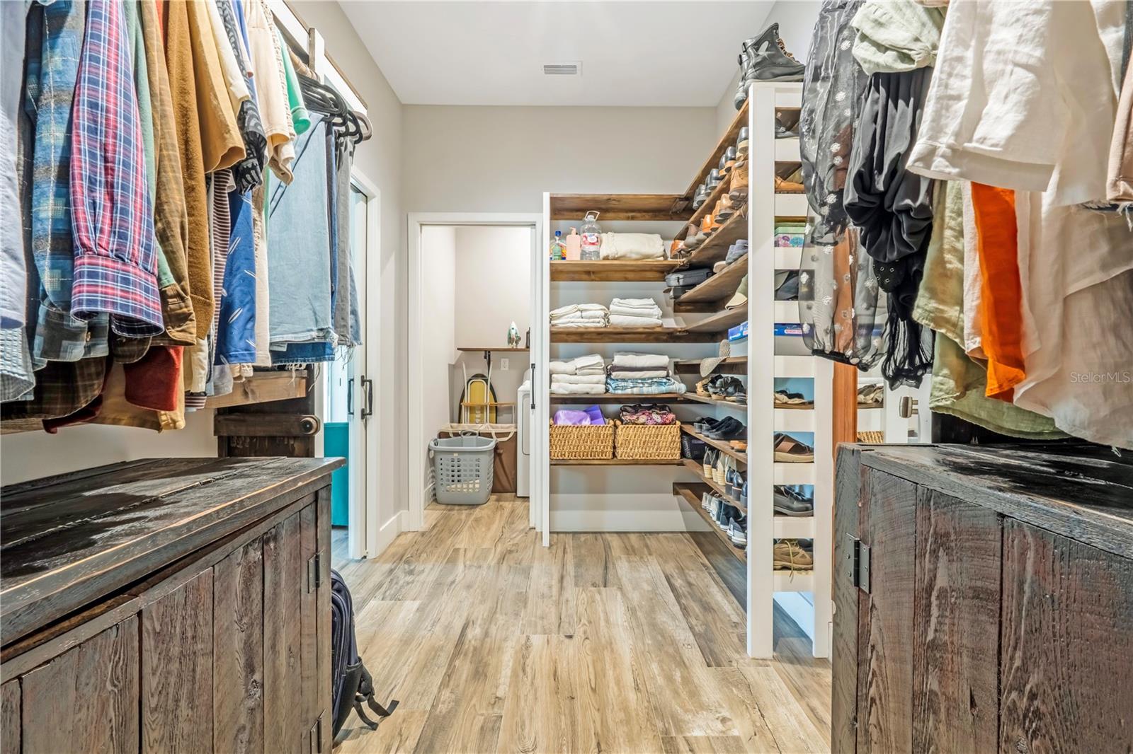 Image 39 of 66 For 805 Bay Tree Circle