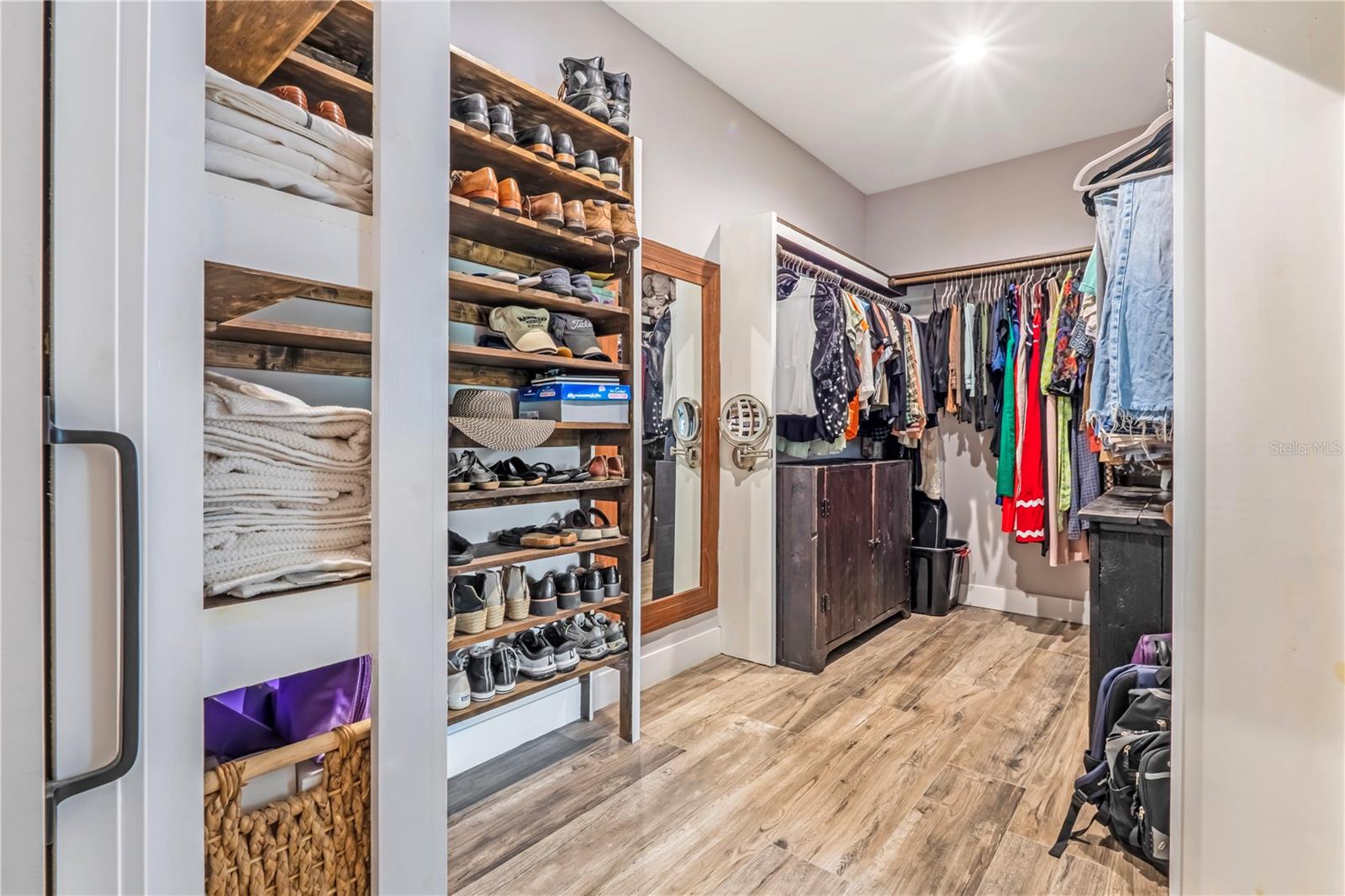 Image 40 of 66 For 805 Bay Tree Circle