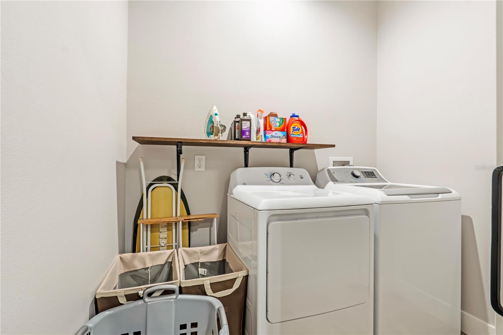 Image 41 of 66 For 805 Bay Tree Circle