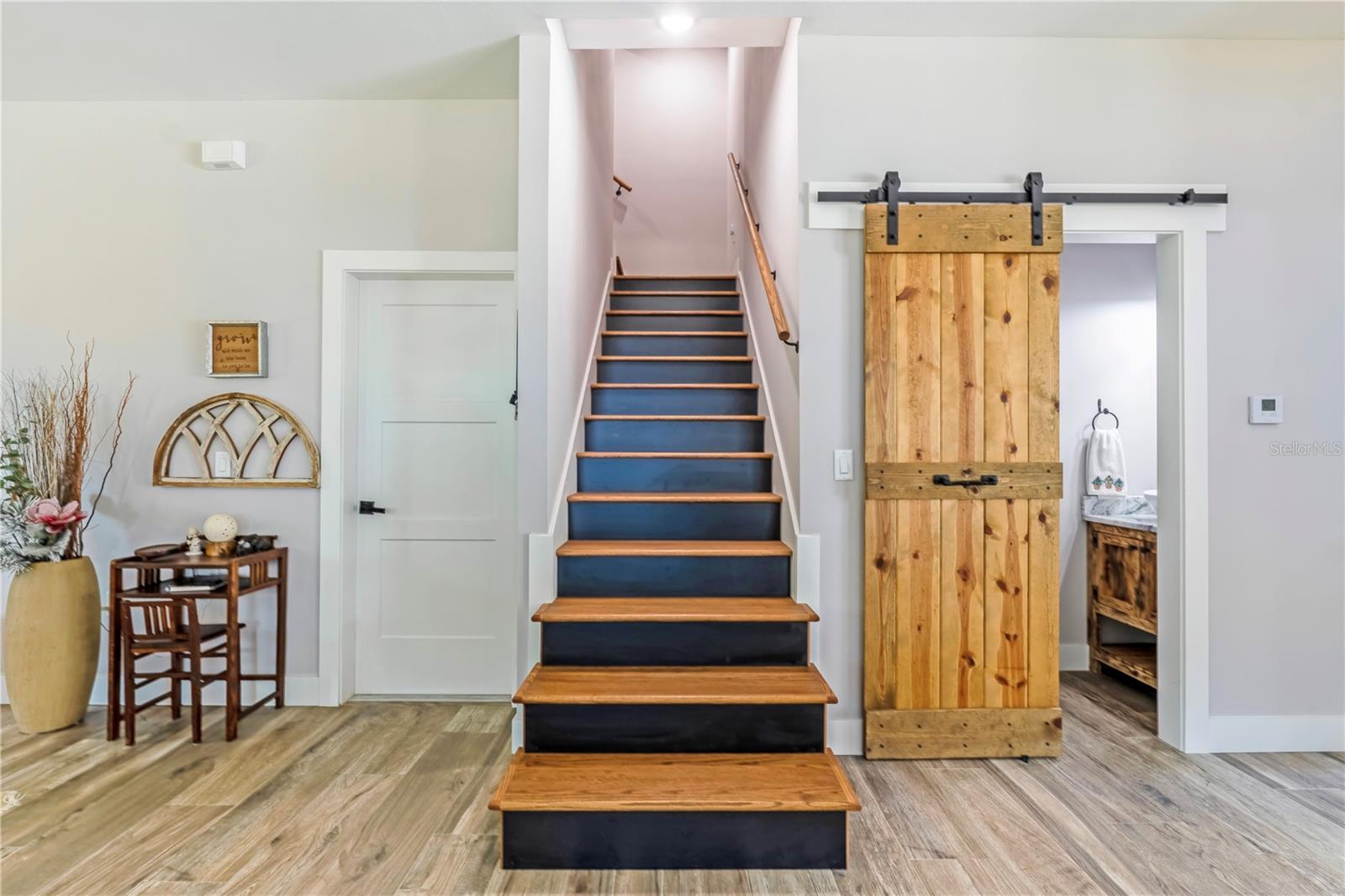 Image 42 of 66 For 805 Bay Tree Circle