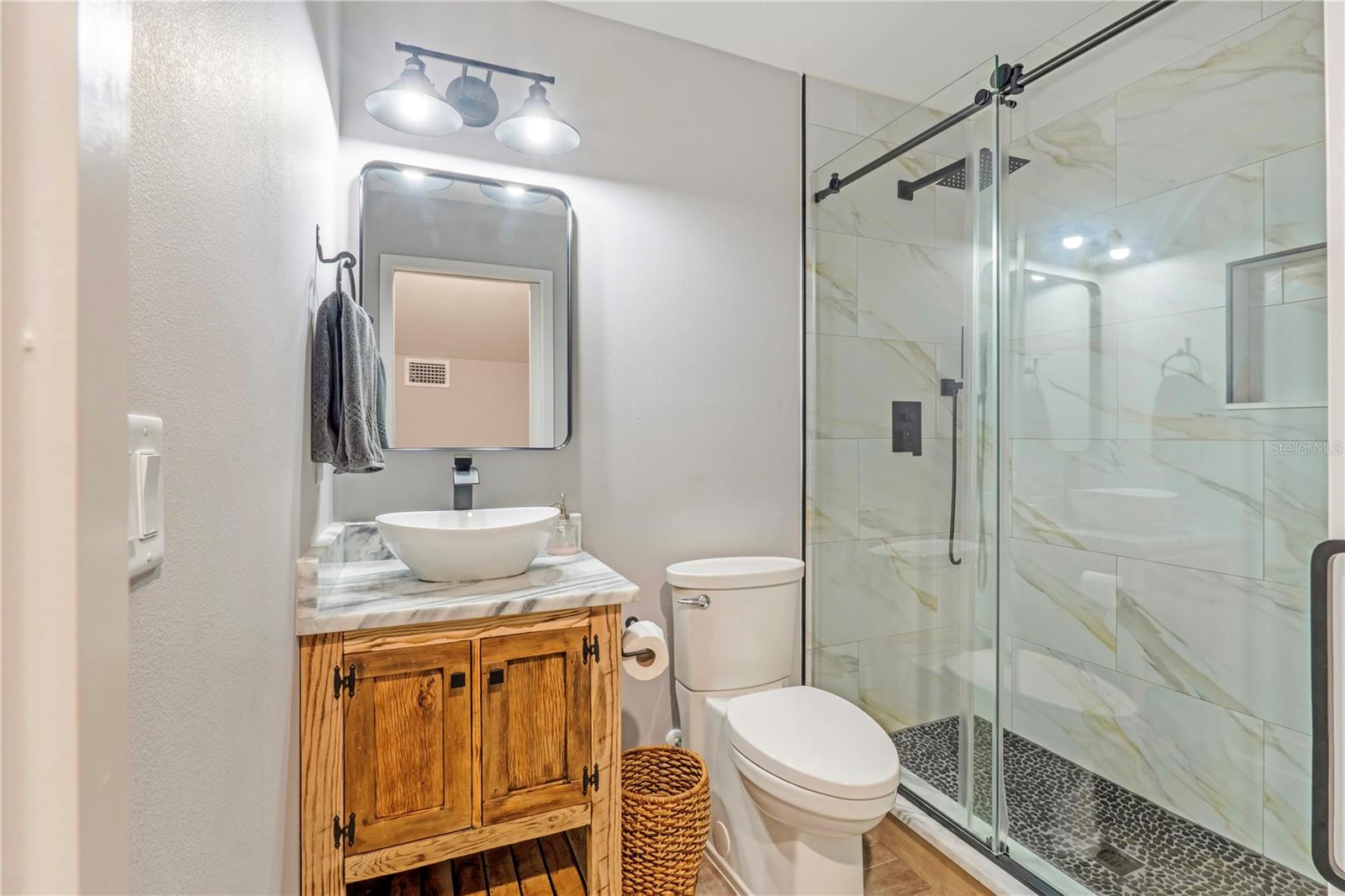 Image 45 of 66 For 805 Bay Tree Circle