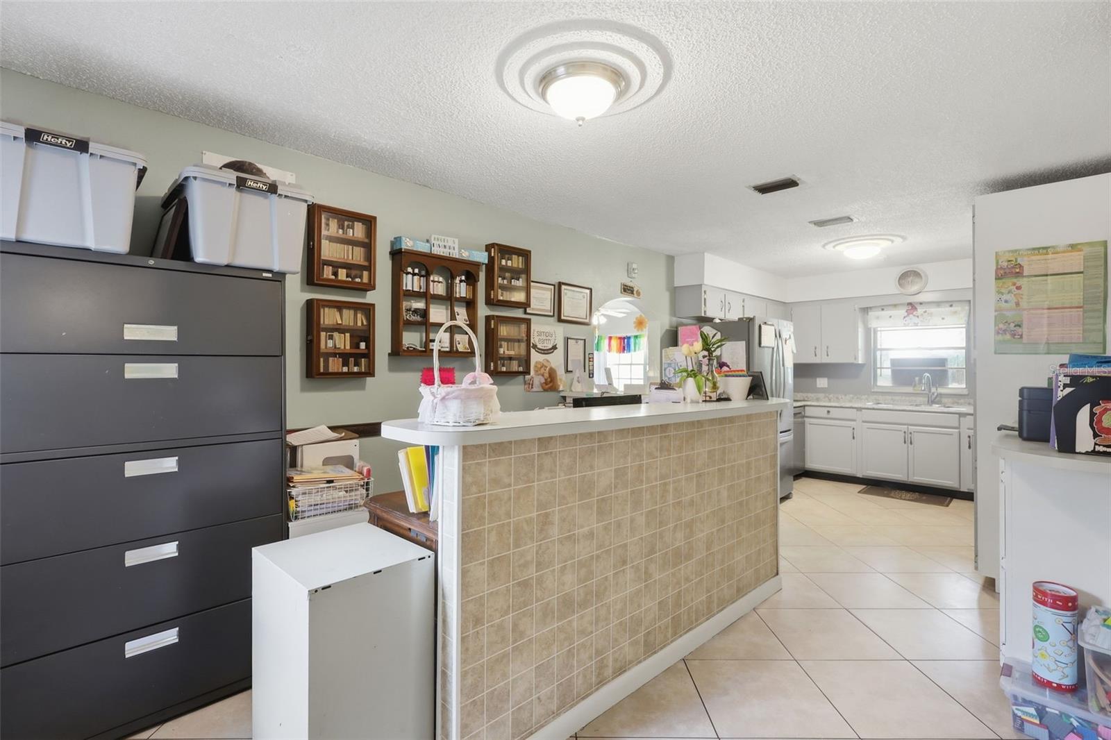 Image 6 of 36 For 601 Peach Street