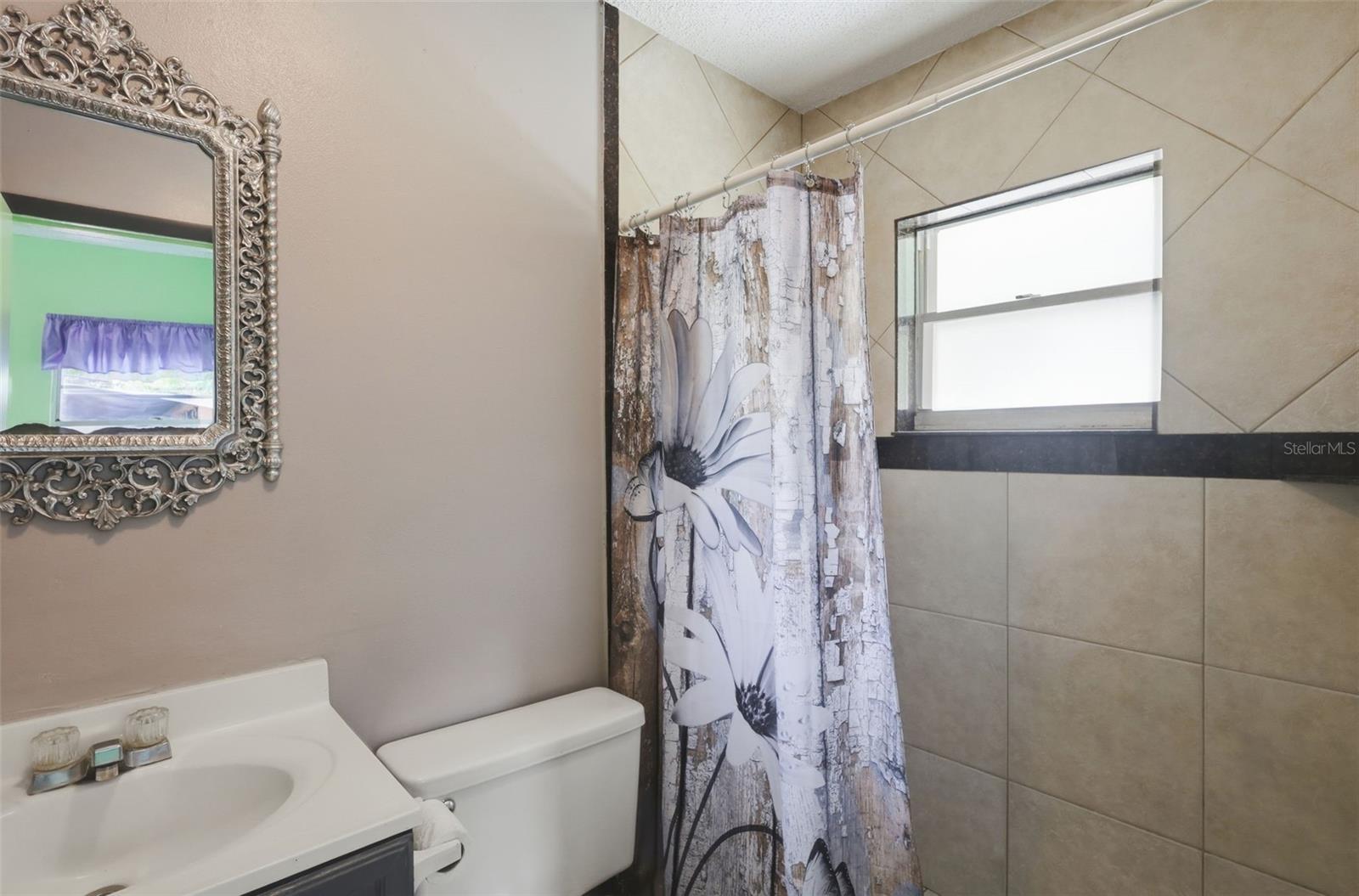 Image 8 of 36 For 601 Peach Street