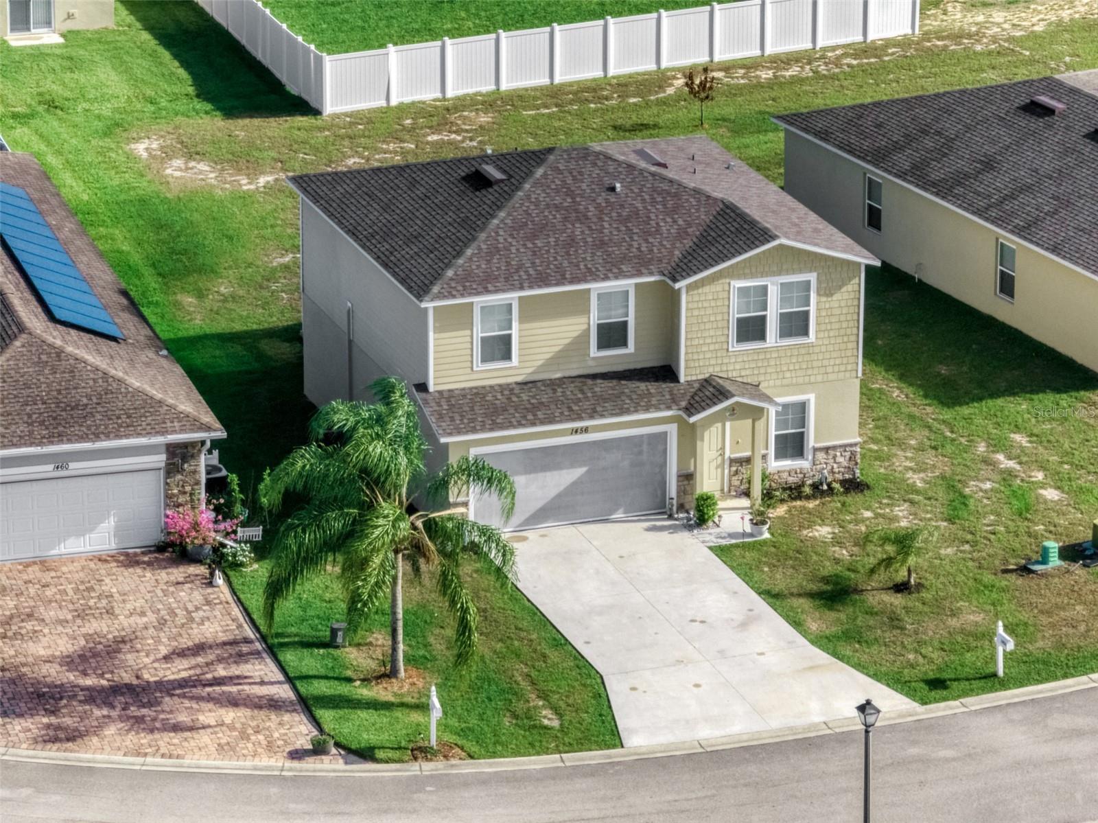 Image 3 of 37 For 1456 Stone Ridge Circle