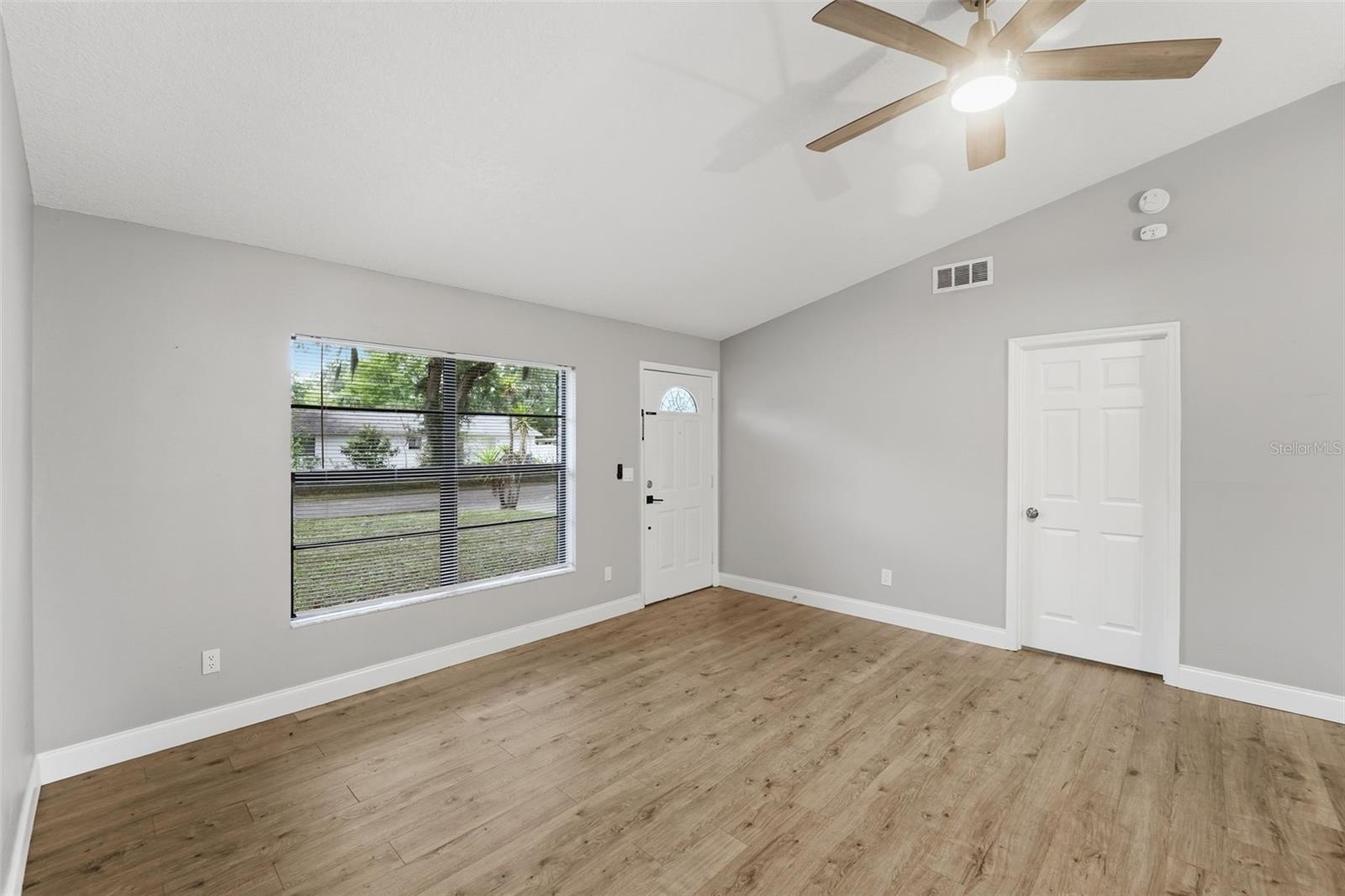 Image 15 of 39 For 3211 Yule Tree Drive