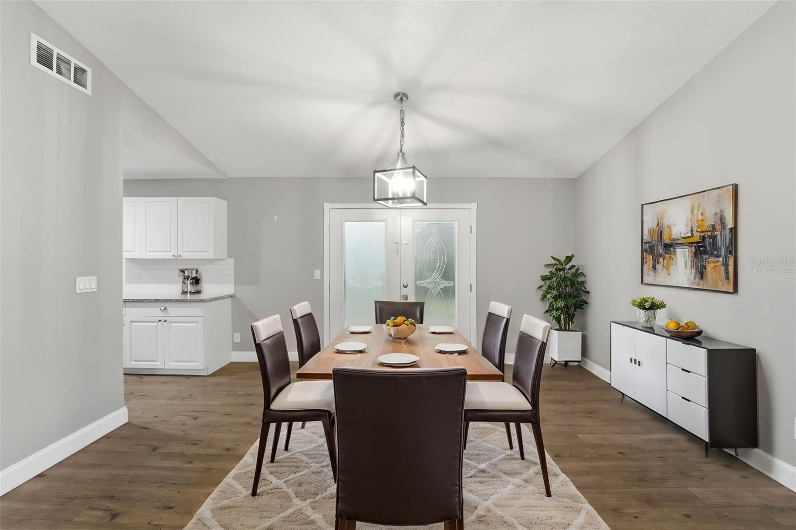 Image 16 of 39 For 3211 Yule Tree Drive