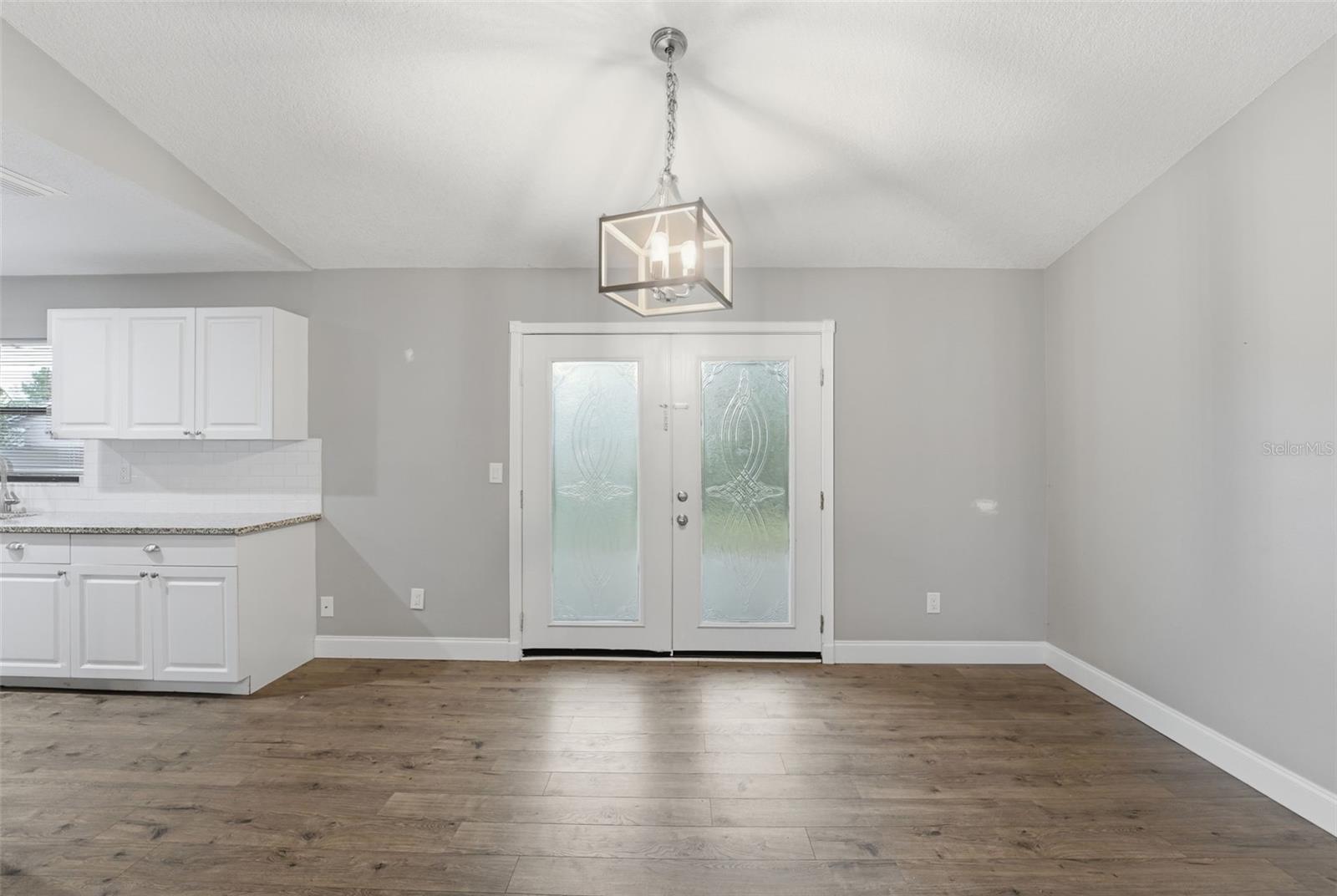 Image 17 of 39 For 3211 Yule Tree Drive