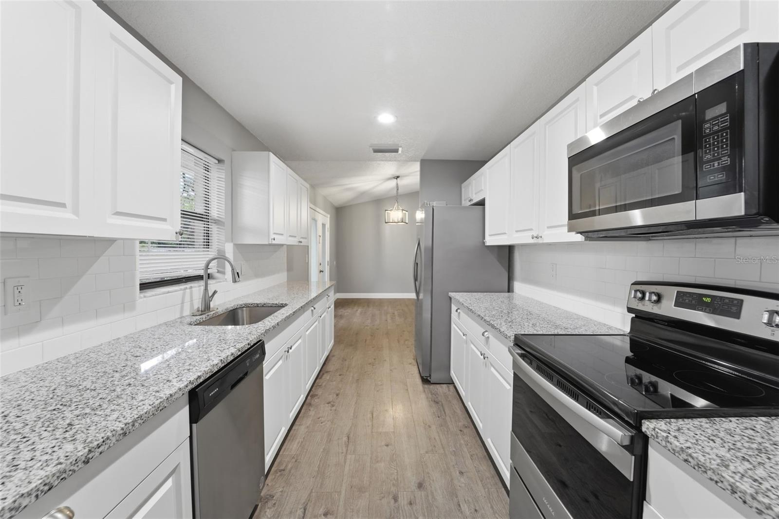 Image 19 of 39 For 3211 Yule Tree Drive