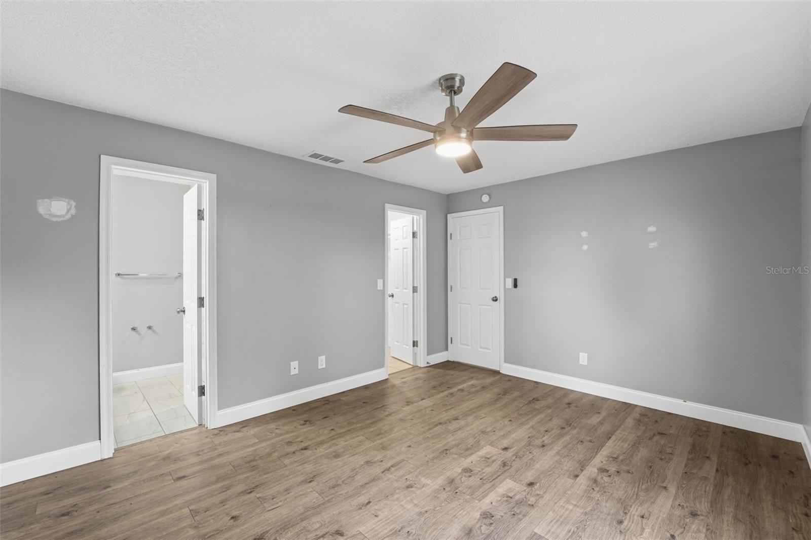 Image 24 of 39 For 3211 Yule Tree Drive