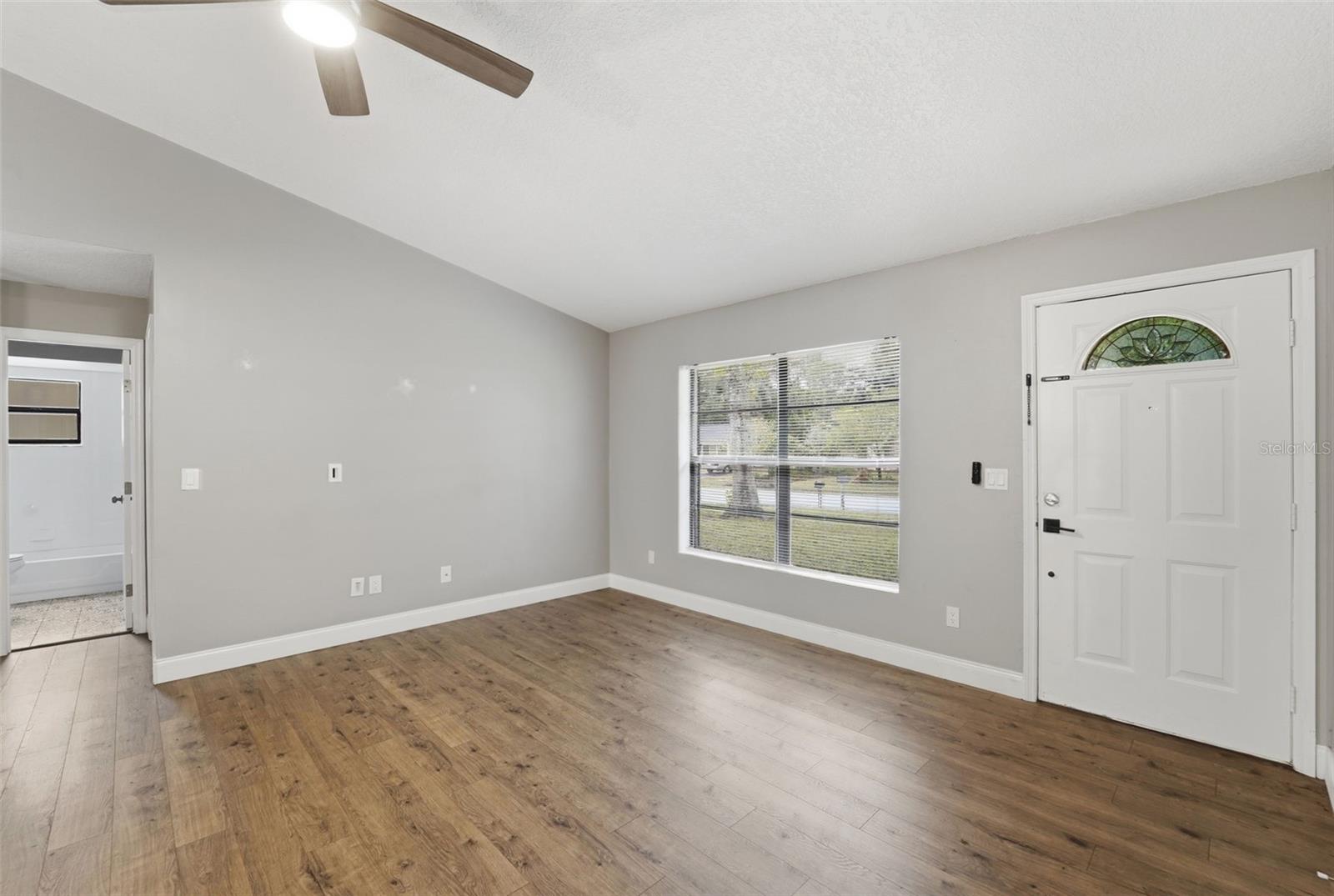 Image 4 of 39 For 3211 Yule Tree Drive