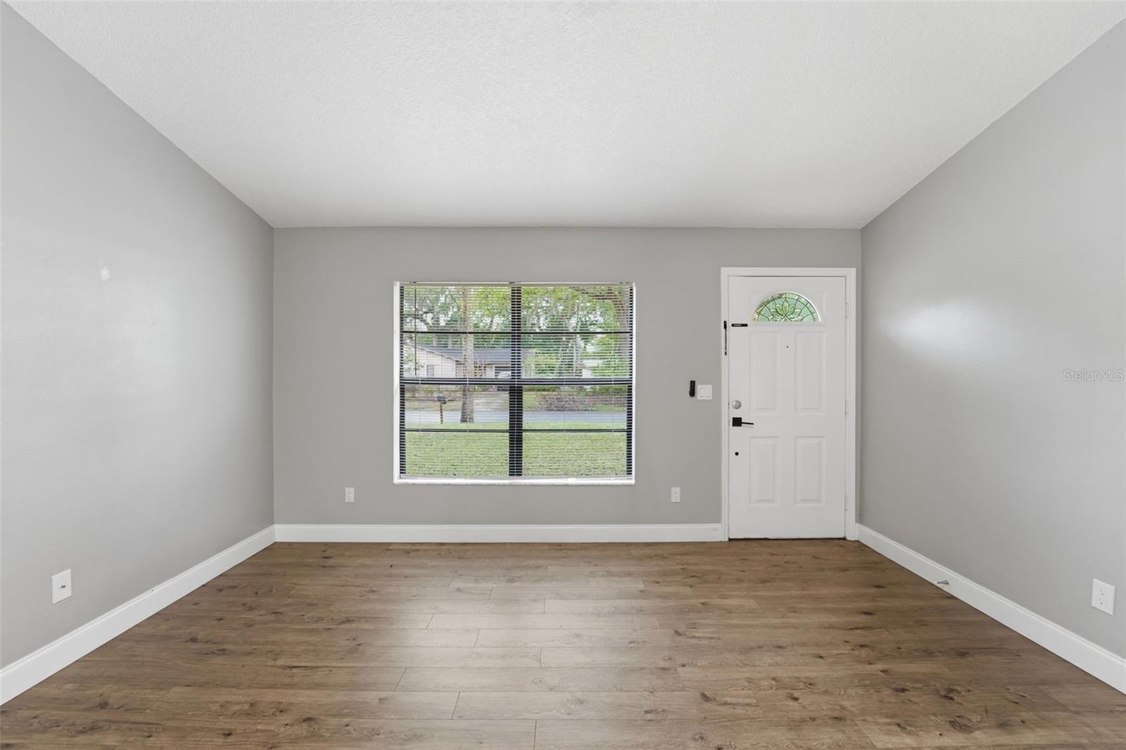 Image 6 of 39 For 3211 Yule Tree Drive