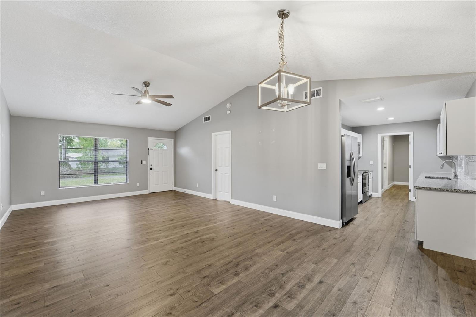 Image 8 of 39 For 3211 Yule Tree Drive