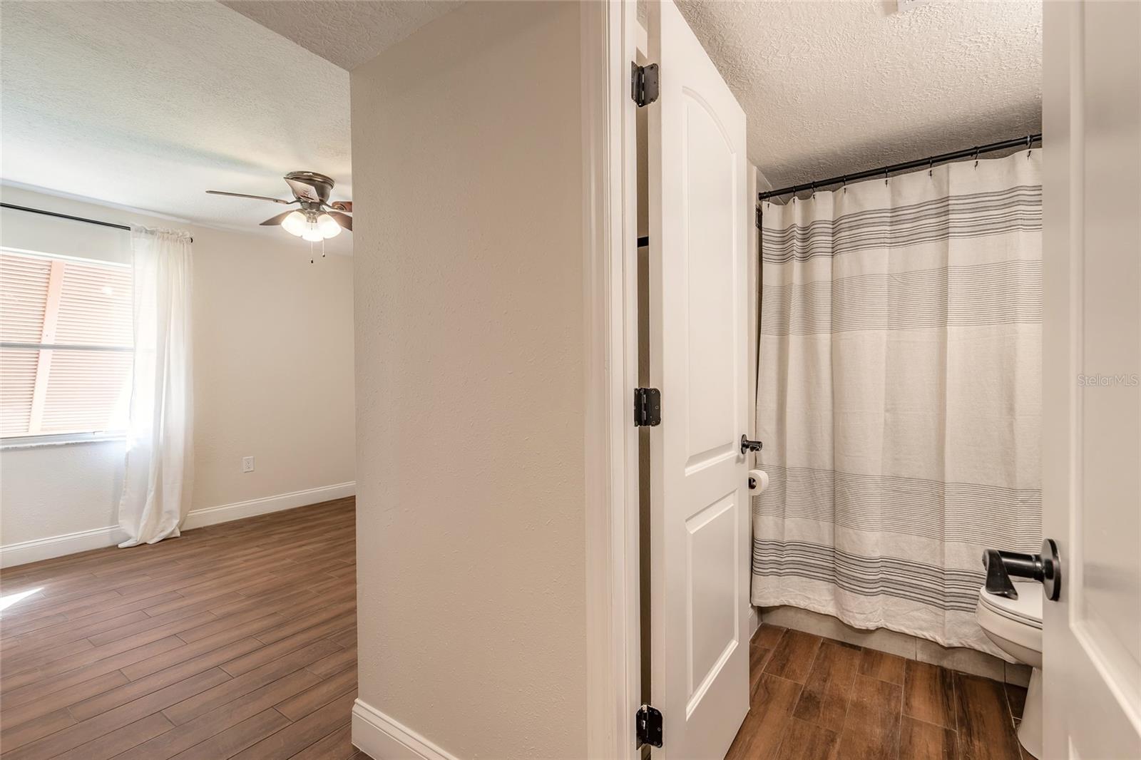 Image 17 of 43 For 150 Wax Myrtle Woods Court 2a