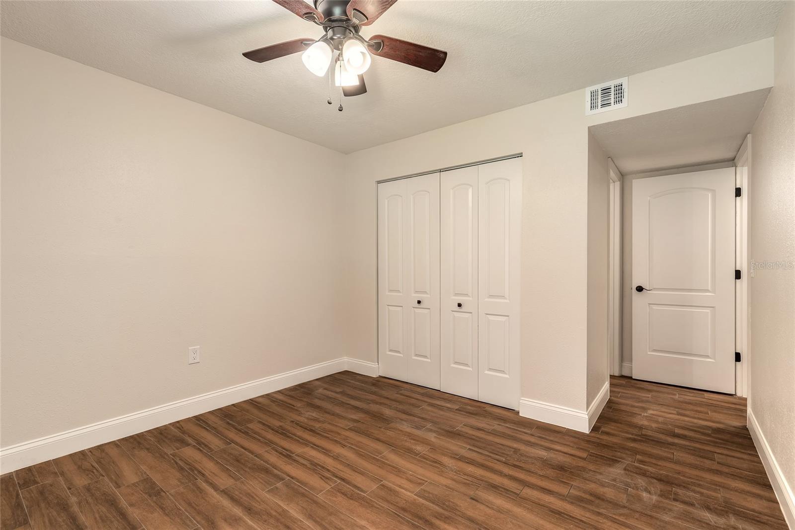 Image 19 of 43 For 150 Wax Myrtle Woods Court 2a