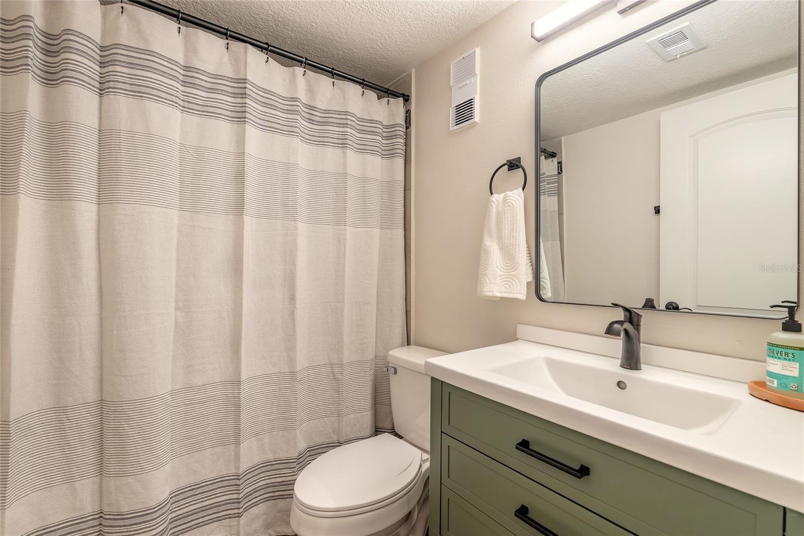 Image 20 of 43 For 150 Wax Myrtle Woods Court 2a