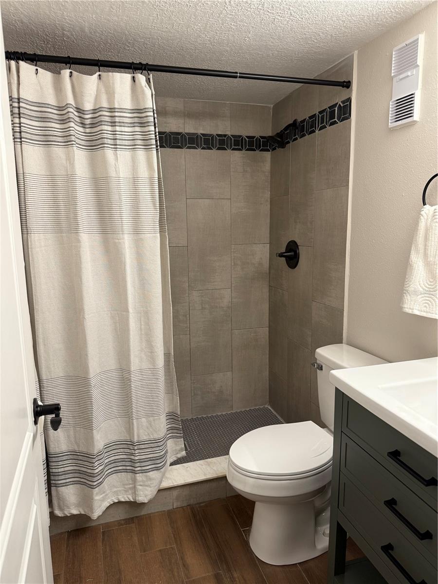 Image 21 of 43 For 150 Wax Myrtle Woods Court 2a