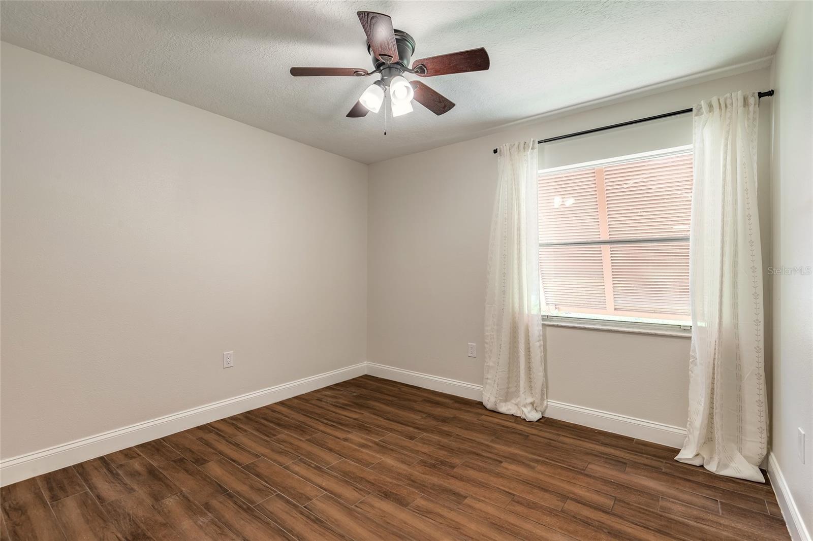 Image 22 of 43 For 150 Wax Myrtle Woods Court 2a