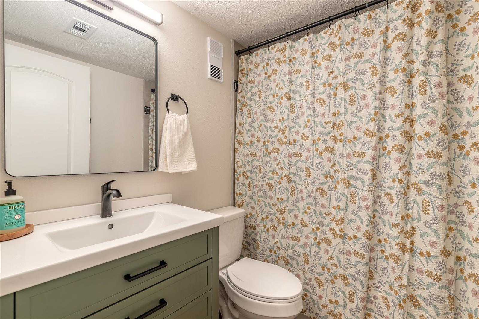 Image 24 of 43 For 150 Wax Myrtle Woods Court 2a