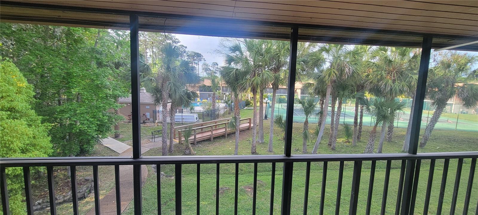 Image 5 of 21 For 100 Sweetgum Woods Court 8d