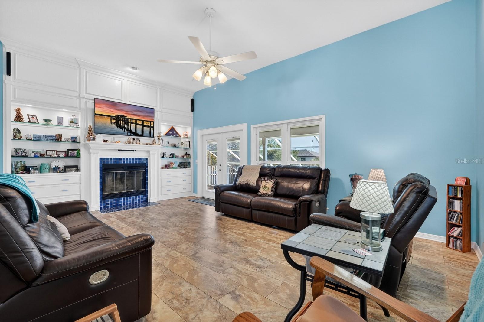 Image 14 of 59 For 49 Loggerhead Court